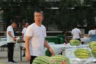 办公室吃瓜现场,揭秘职场八卦背后的真相
